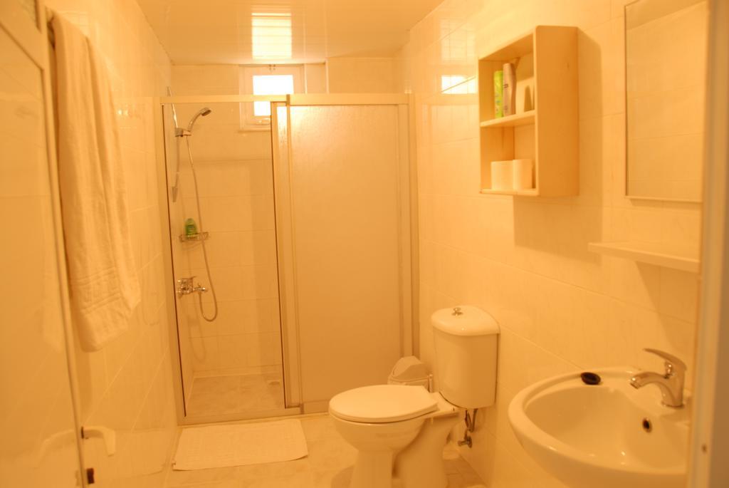 Altinbas Apart Hotel 쿠사다시 객실 사진